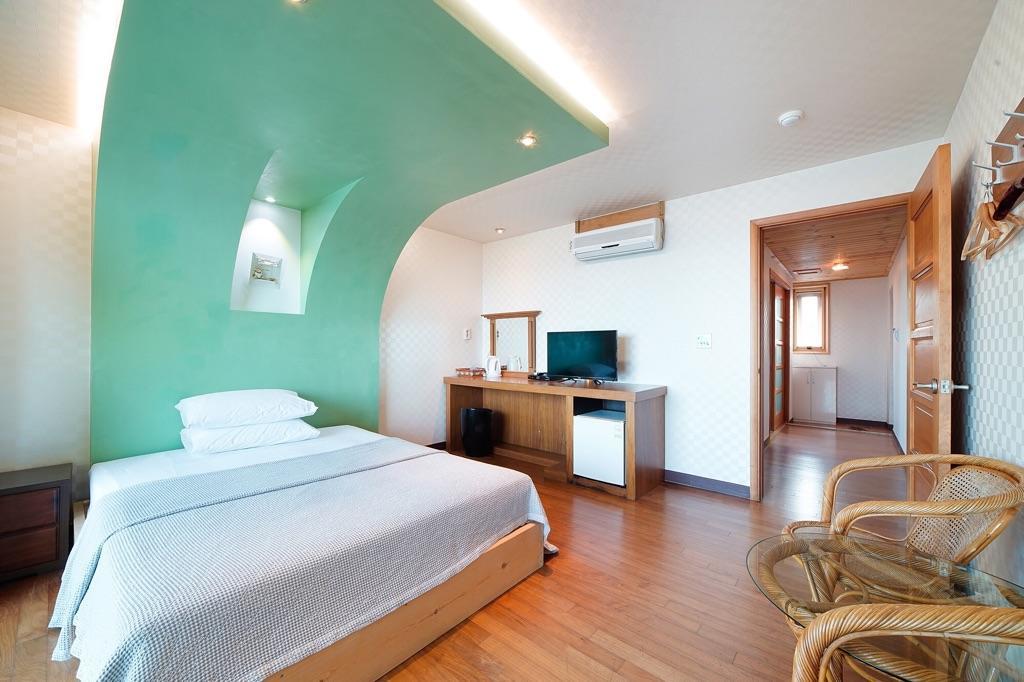 Leselect Pension Gangneung Exterior foto